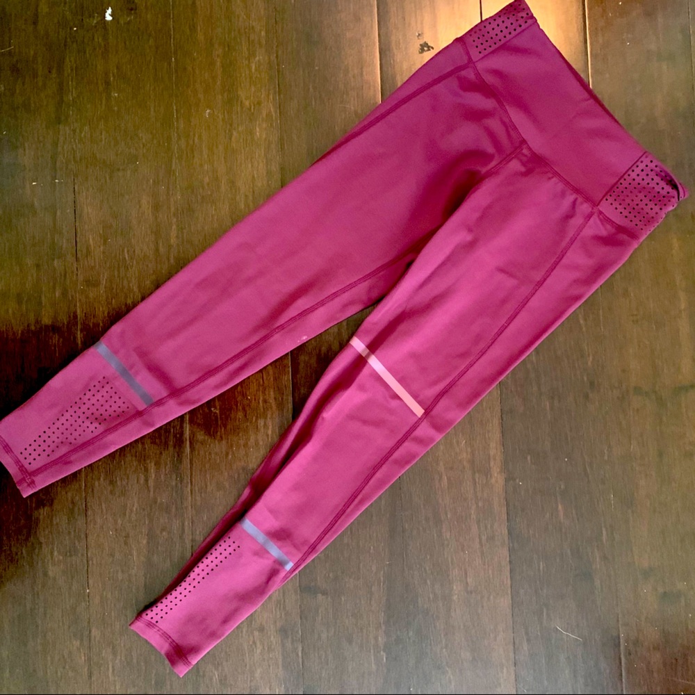 Maroon Lilybod leggings size small 7/8 length